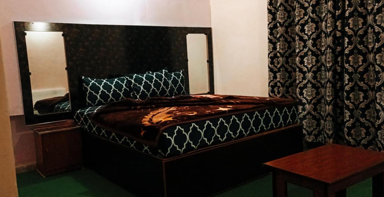 Hotel Moon Light View Lahore Buitenkant foto