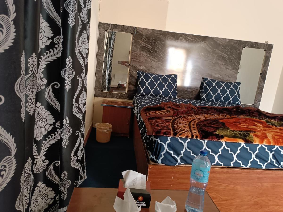 Hotel Moon Light View Lahore Buitenkant foto